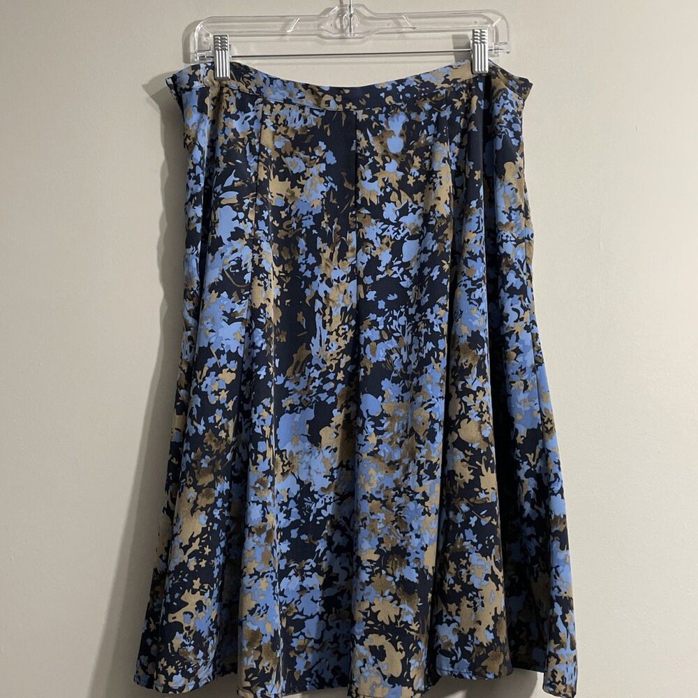 Christopher & Banks Women’s Cottagecore Dark Blue Floral Skirt Petite Size 14P